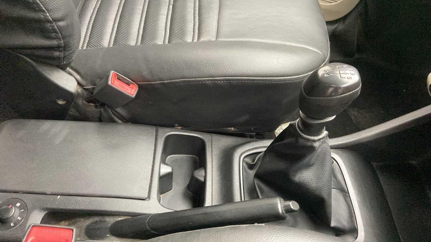 2019 Renault TRIBER RXL MT, Petrol, Manual, 33,392 km, Gear Lever
