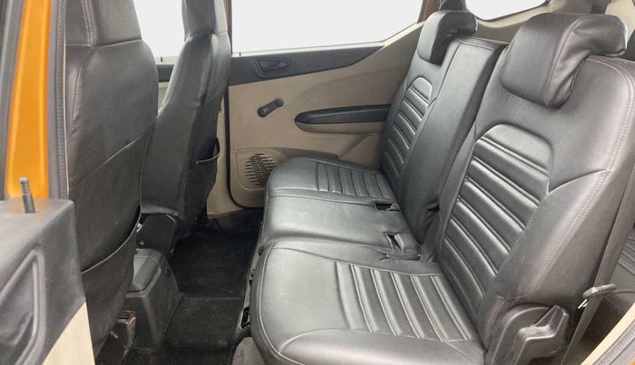 2019 Renault TRIBER RXL MT, Petrol, Manual, 33,392 km, Right Side Rear Door Cabin