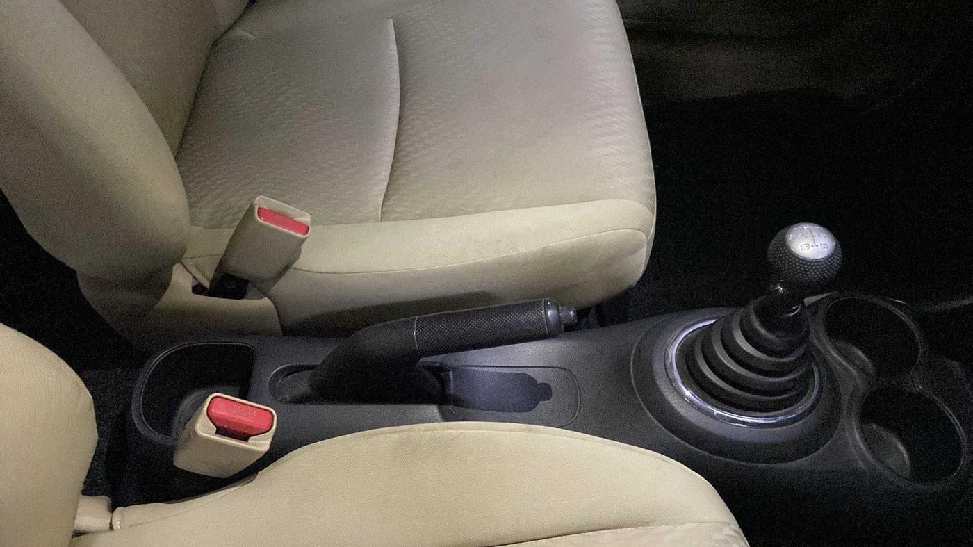 2013 Honda Amaze 1.2L I-VTEC S, Petrol, Manual, 52,092 km, Gear Lever