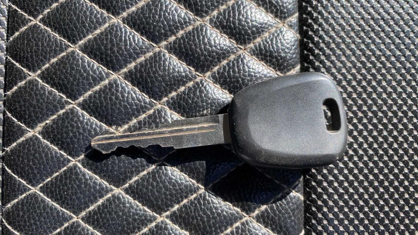 2020 Maruti Baleno SIGMA PETROL 1.2, Petrol, Manual, 44,407 km, Key Close Up