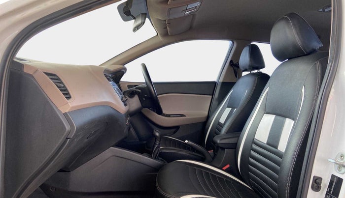 2016 Hyundai Elite i20 MAGNA 1.2, Petrol, Manual, 59,630 km, Right Side Front Door Cabin