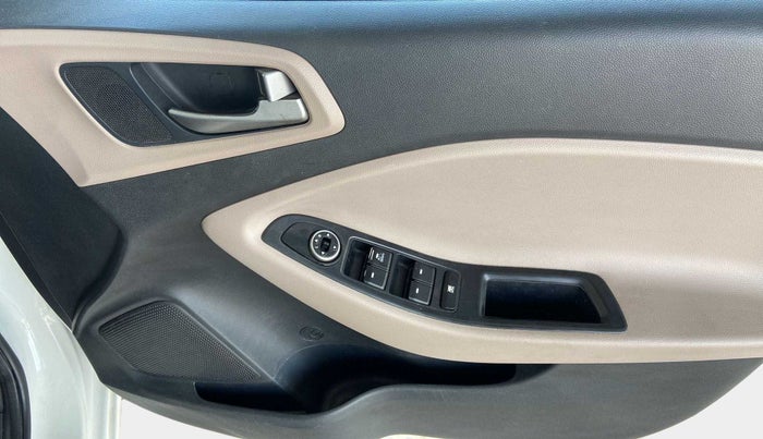 2016 Hyundai Elite i20 MAGNA 1.2, Petrol, Manual, 59,630 km, Driver Side Door Panels Control