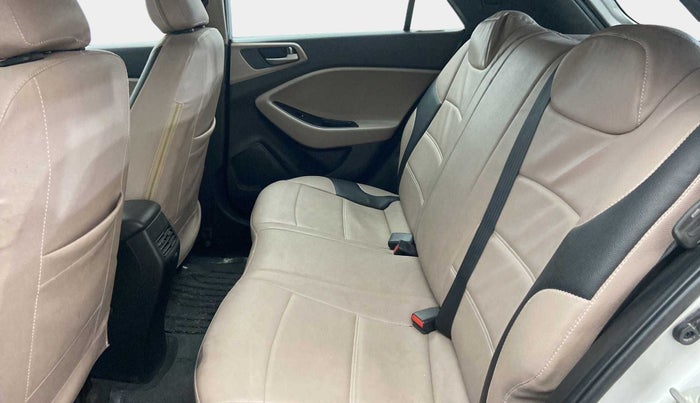 2017 Hyundai Elite i20 MAGNA EXECUTIVE 1.2, Petrol, Manual, 23,631 km, Right Side Rear Door Cabin