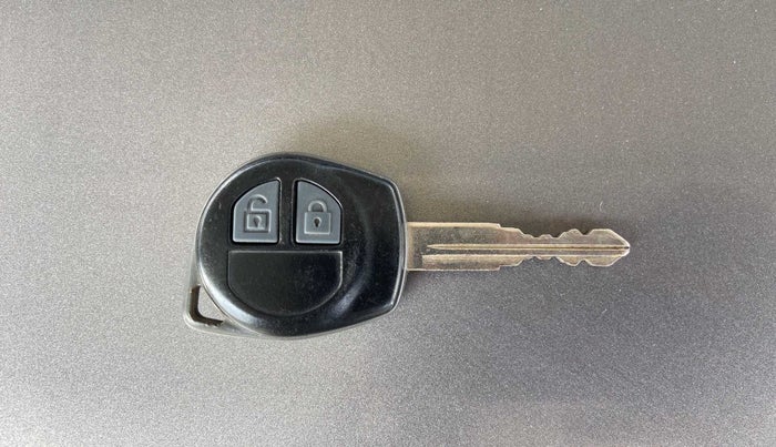 2015 Maruti Swift VXI, Petrol, Manual, 30,079 km, Key Close Up