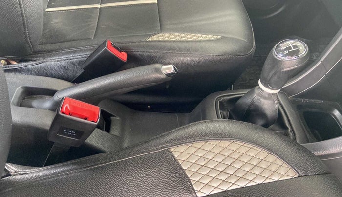 2015 Maruti Swift VXI, Petrol, Manual, 30,079 km, Gear Lever