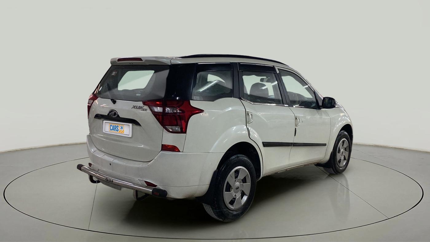 2019 Mahindra XUV500 W5, Diesel, Manual, 23,503 km, Right Back Diagonal