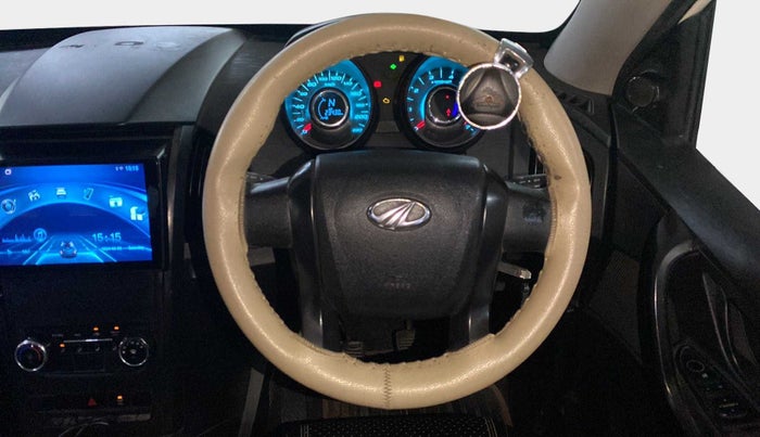 2019 Mahindra XUV500 W5, Diesel, Manual, 23,503 km, Steering Wheel Close Up