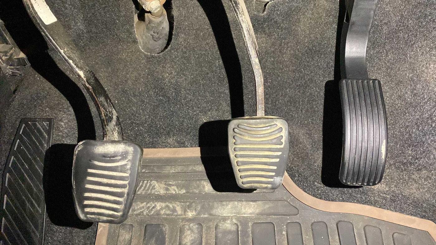 2019 Mahindra XUV500 W5, Diesel, Manual, 23,503 km, Pedals