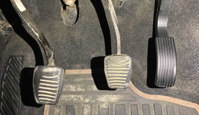 2019 Mahindra XUV500 W5, Diesel, Manual, 23,503 km, Pedals