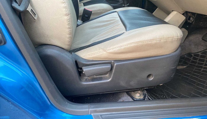 2017 Maruti Alto K10 VXI (O), Petrol, Manual, 37,786 km, Driver Side Adjustment Panel