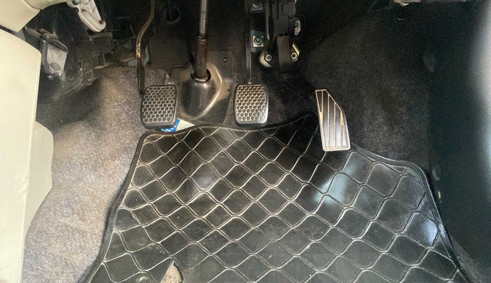 2017 Maruti Alto K10 VXI (O), Petrol, Manual, 37,786 km, Pedals