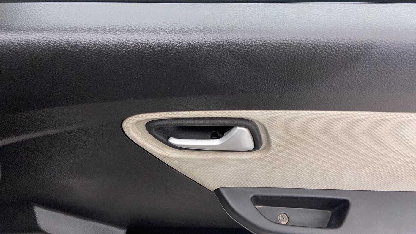 2020 Maruti Alto VXI, Petrol, Manual, 24,006 km, Driver Side Door Panels Control