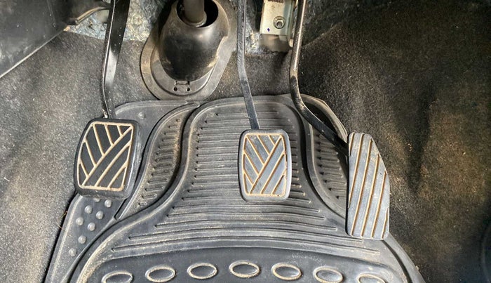 2015 Maruti Wagon R 1.0 VXI, Petrol, Manual, 31,093 km, Pedals