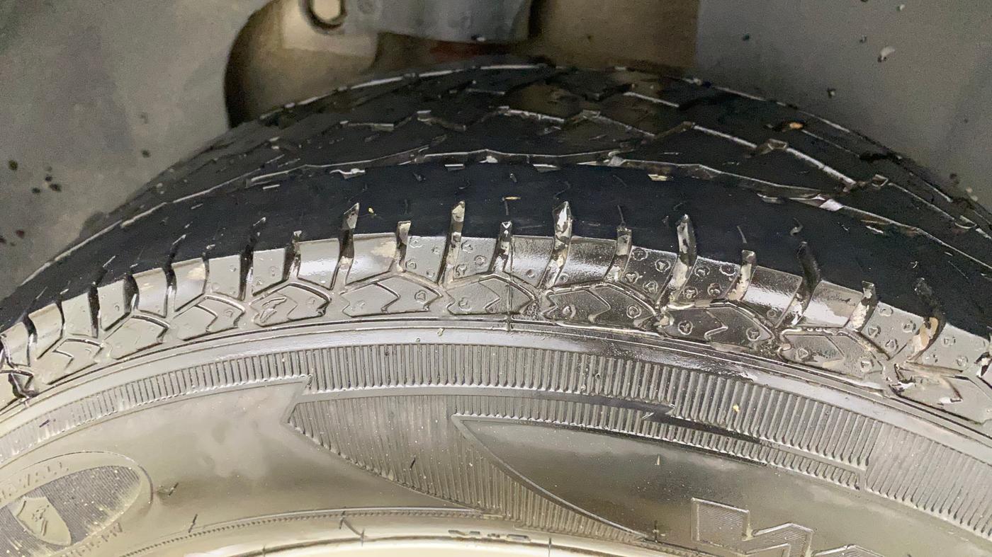 2023 Tata Harrier XTA 2.0L KRYOTEC PLUS, Diesel, Automatic, 1,06,808 km, Left Rear Tyre Tread