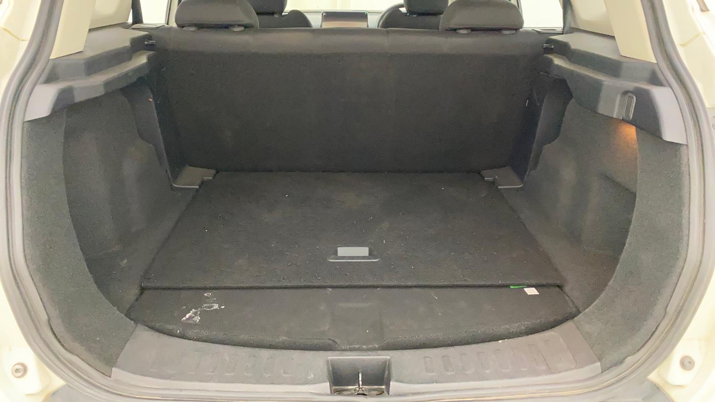 2023 Tata Harrier XTA 2.0L KRYOTEC PLUS, Diesel, Automatic, 1,06,808 km, Boot Inside