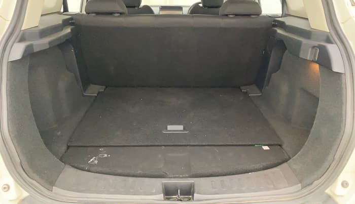 2023 Tata Harrier XTA 2.0L KRYOTEC PLUS, Diesel, Automatic, 1,06,808 km, Boot Inside