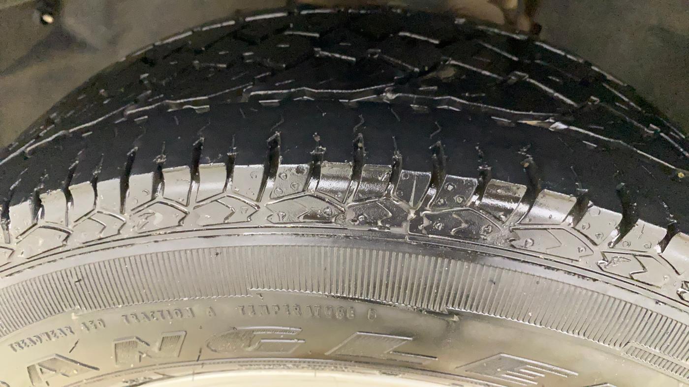 2023 Tata Harrier XTA 2.0L KRYOTEC PLUS, Diesel, Automatic, 1,06,808 km, Left Front Tyre Tread