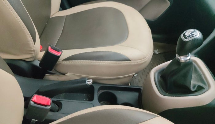 2016 Hyundai Grand i10 SPORTZ 1.2 KAPPA VTVT, Petrol, Manual, 44,541 km, Gear Lever