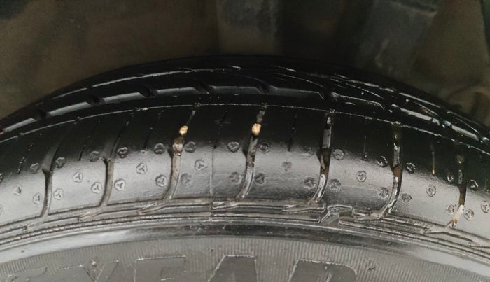 2016 Hyundai Grand i10 SPORTZ 1.2 KAPPA VTVT, Petrol, Manual, 44,541 km, Left Rear Tyre Tread