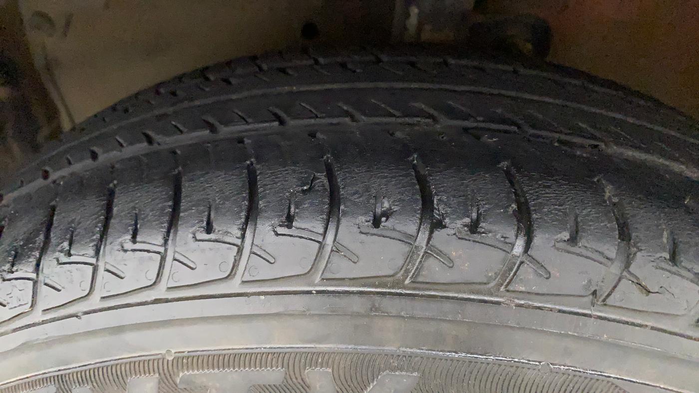 2016 Maruti Celerio ZXI AMT, Petrol, Automatic, 55,904 km, Left Front Tyre Tread