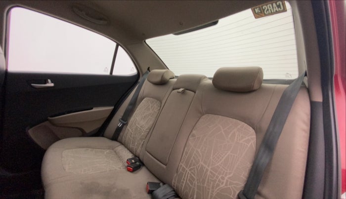 2015 Hyundai Xcent SX 1.2 (O), Petrol, Manual, 71,955 km, Right Side Rear Door Cabin