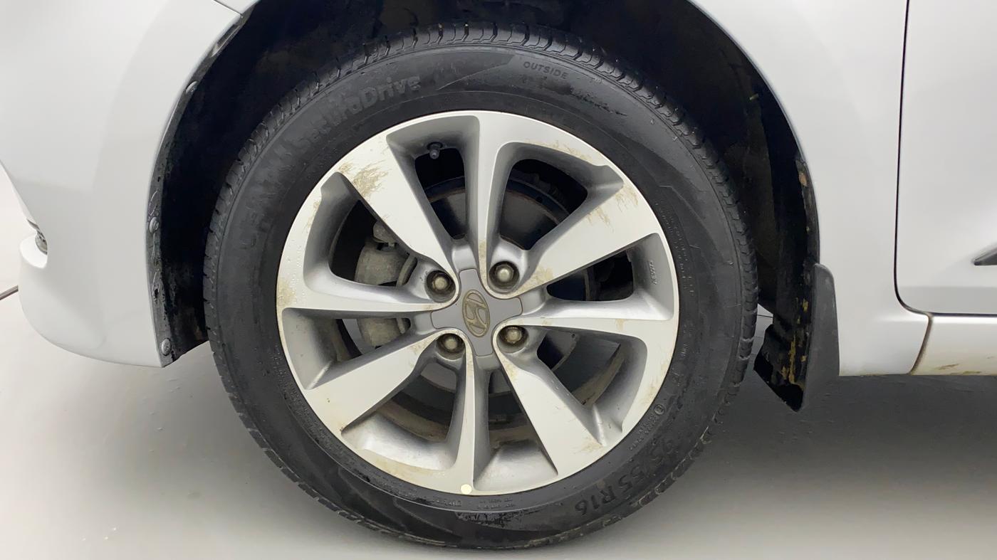 2017 Hyundai Elite i20 ASTA 1.2 (O), Petrol, Manual, 76,977 km, Left Front Wheel