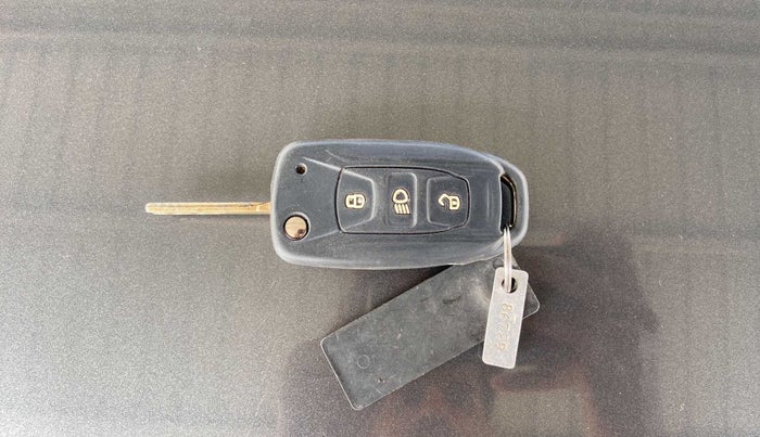 2021 Tata NEXON XM SUNROOF DIESEL, Diesel, Manual, 62,282 km, Key Close Up