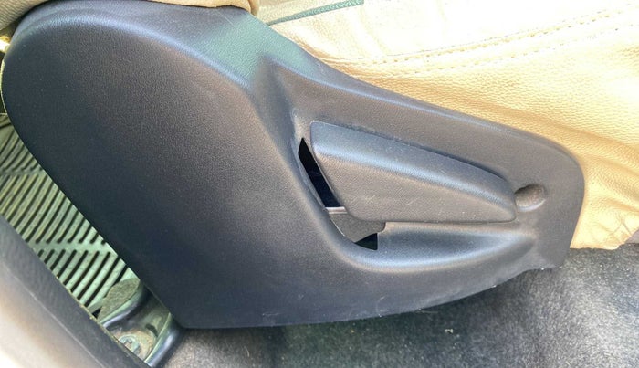 2018 Datsun Go Plus T, Petrol, Manual, 16,276 km, Driver Side Adjustment Panel
