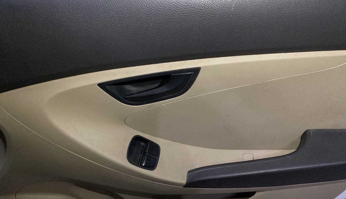 2018 Hyundai Eon ERA +, Petrol, Manual, 25,857 km, Driver Side Door Panels Control