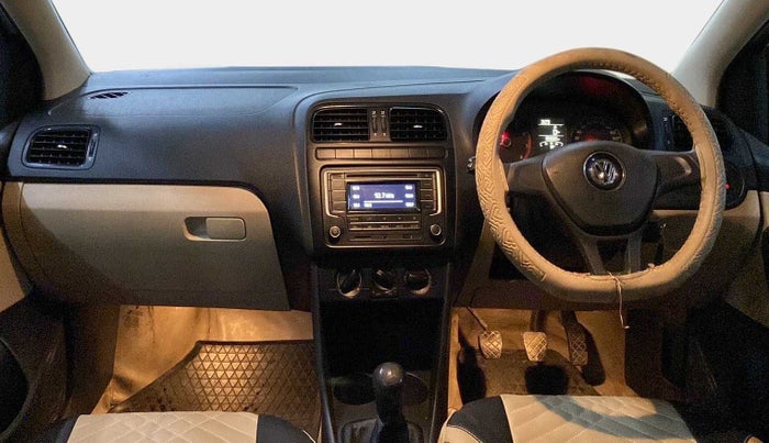 2016 Volkswagen Ameo TRENDLINE 1.2L, Petrol, Manual, 86,107 km, Dashboard