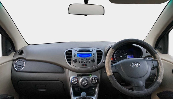 2016 Hyundai i10 SPORTZ 1.1, CNG, Manual, 61,297 km, Dashboard