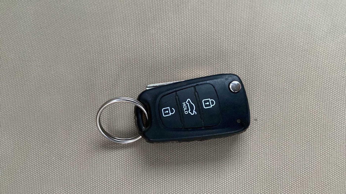 2012 Hyundai Verna FLUIDIC 1.6 VTVT SX, Petrol, Manual, 82,471 km, Key Close Up