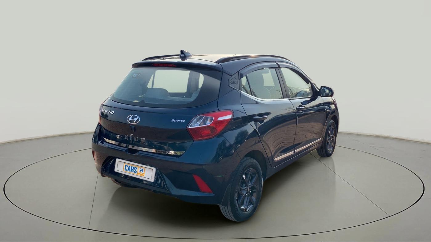 2021 Hyundai GRAND I10 NIOS SPORTZ AMT 1.2 KAPPA VTVT, Petrol, Automatic, 15,196 km, Right Back Diagonal