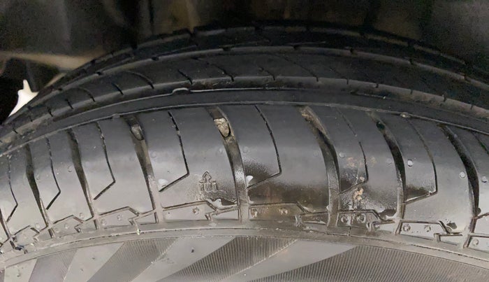2023 Maruti Swift VXI AMT, Petrol, Automatic, 12,205 km, Right Rear Tyre Tread