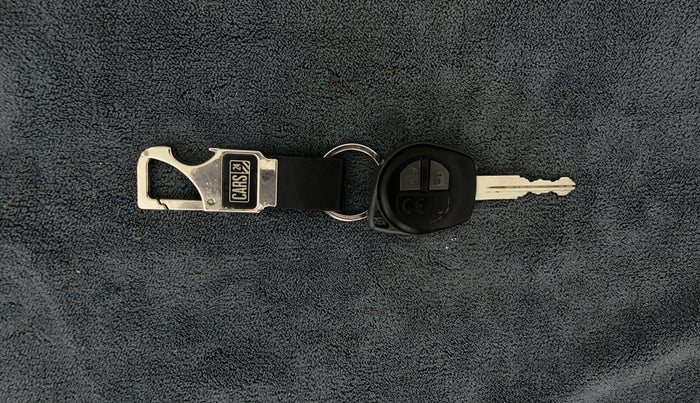 2023 Maruti Swift VXI AMT, Petrol, Automatic, 12,205 km, Key Close Up