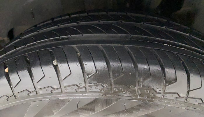 2023 Maruti Swift VXI AMT, Petrol, Automatic, 12,205 km, Left Rear Tyre Tread