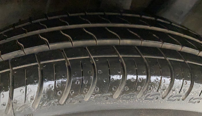 2019 Hyundai GRAND I10 NIOS SPORTZ AMT 1.2 KAPPA VTVT, Petrol, Automatic, 36,365 km, Left Rear Tyre Tread