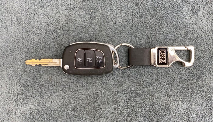 2019 Hyundai GRAND I10 NIOS SPORTZ AMT 1.2 KAPPA VTVT, Petrol, Automatic, 36,365 km, Key Close Up