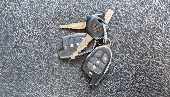 2017 Maruti Eeco 5 STR WITH A/C+HTR, CNG, Manual, 42,519 km, Key Close Up