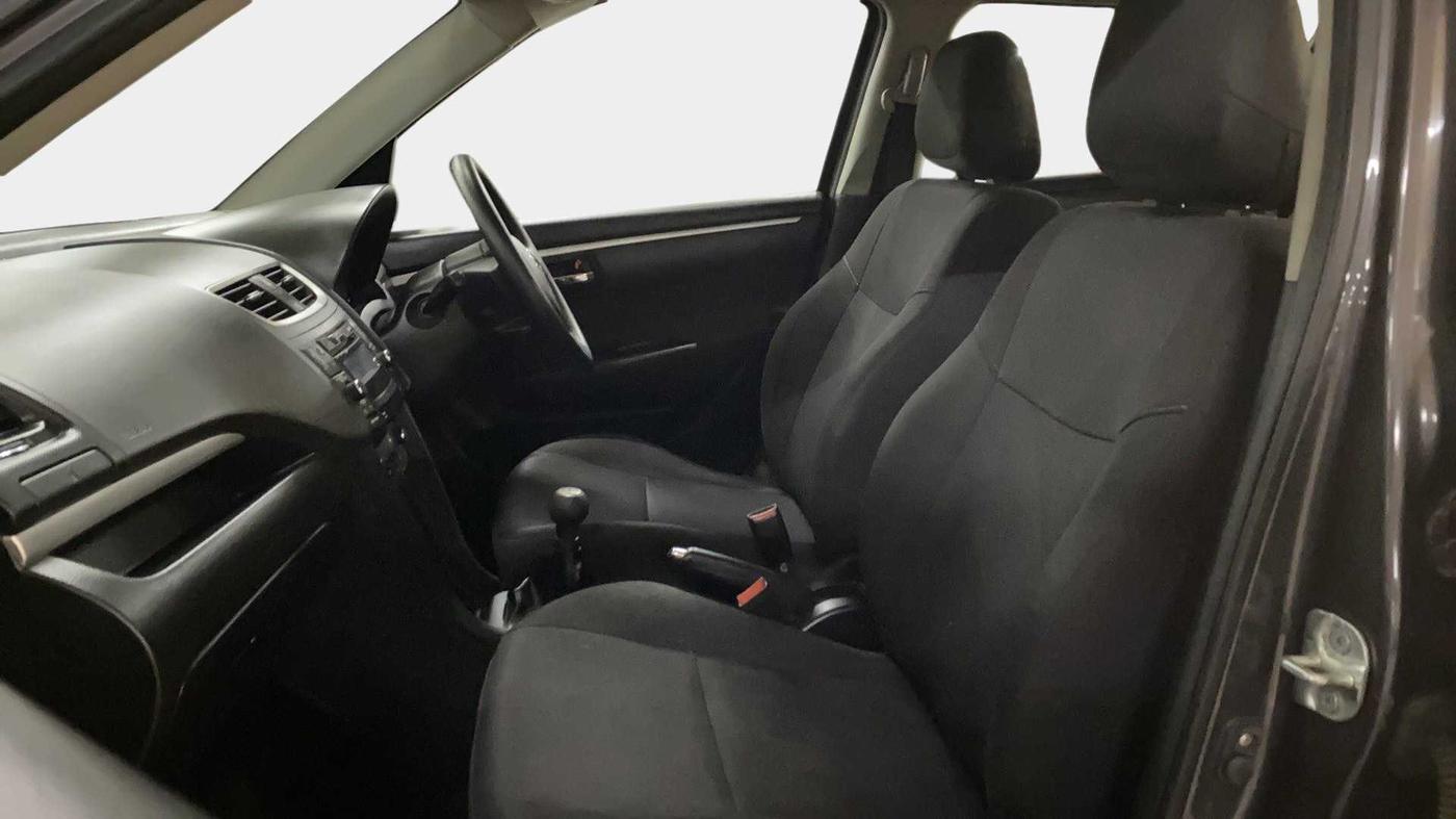 2015 Maruti Swift ZXI, Petrol, Manual, 56,805 km, Right Side Front Door Cabin