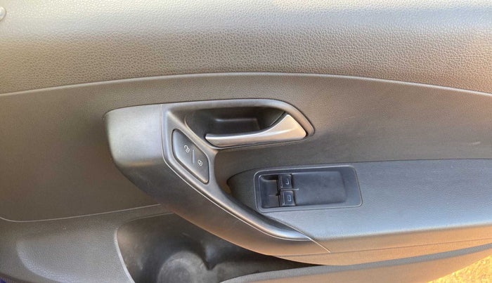 2019 Volkswagen Ameo TRENDLINE 1.0L, Petrol, Manual, 59,396 km, Driver Side Door Panels Control