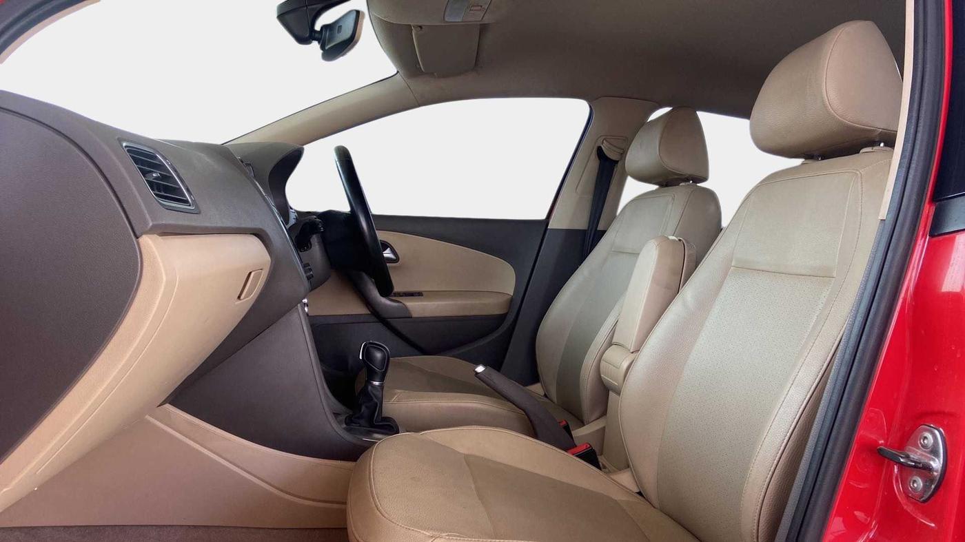 2018 Volkswagen Vento HIGHLINE PLUS 1.5 AT 16 ALLOY, Diesel, Automatic, 87,079 km, Right Side Front Door Cabin