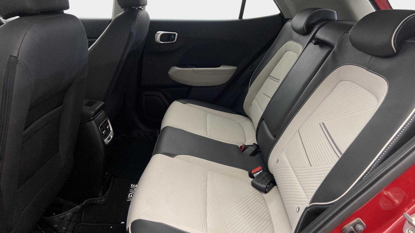 2022 Hyundai VENUE SX (O) 1.5 CRDI, Diesel, Manual, 24,293 km, Right Side Rear Door Cabin