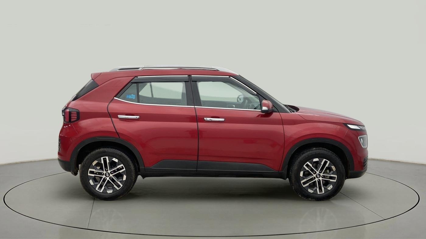 2022 Hyundai VENUE SX (O) 1.5 CRDI, Diesel, Manual, 24,293 km, Right Side View