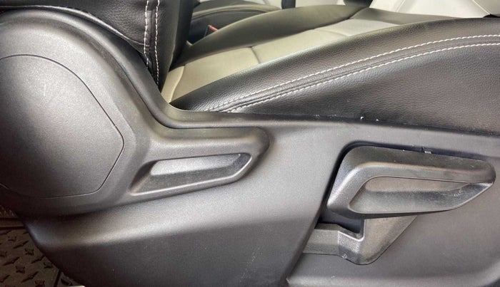 2022 Tata Tiago XZ PLUS PETROL, Petrol, Manual, 5,419 km, Driver Side Adjustment Panel
