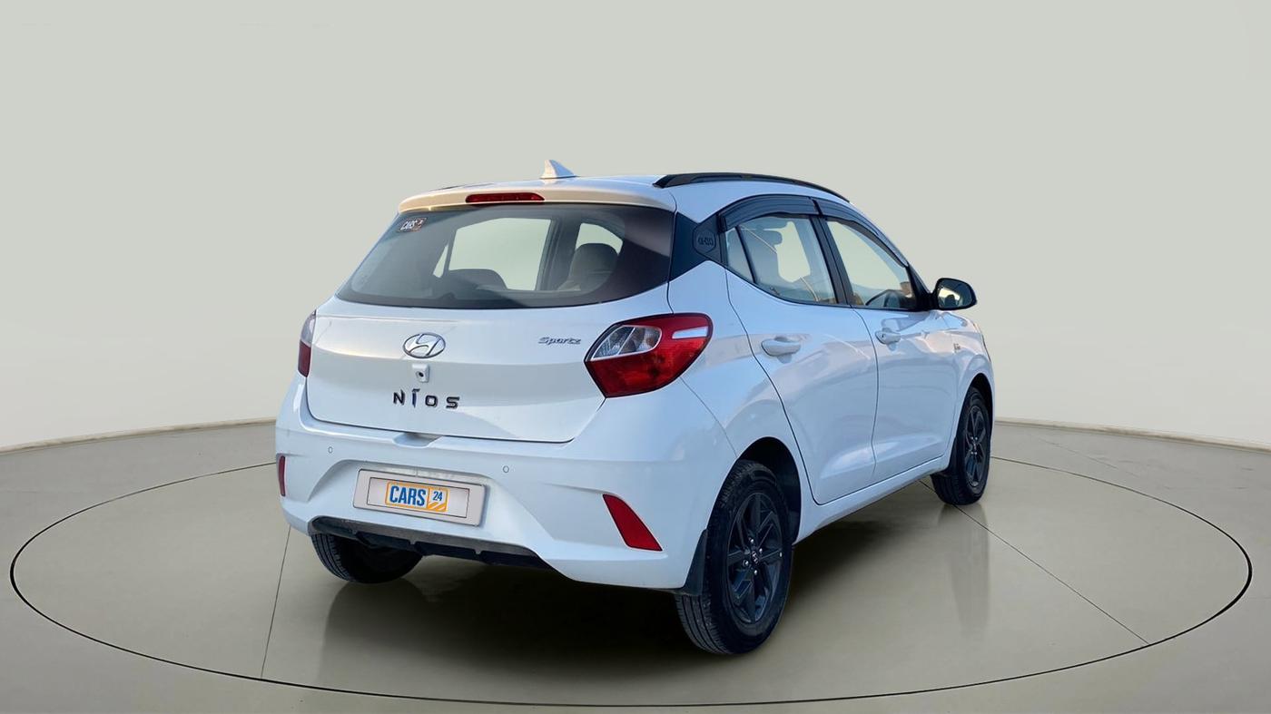 2020 Hyundai GRAND I10 NIOS SPORTZ AMT 1.2 KAPPA VTVT, Petrol, Automatic, 42,358 km, Right Back Diagonal
