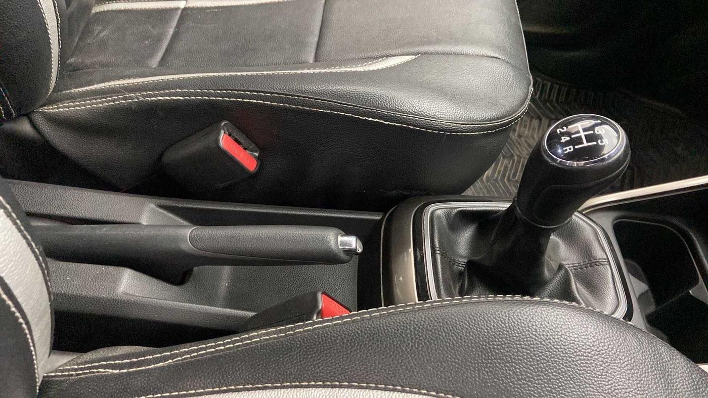 2017 Maruti IGNIS DELTA 1.2, Petrol, Manual, 57,240 km, Gear Lever