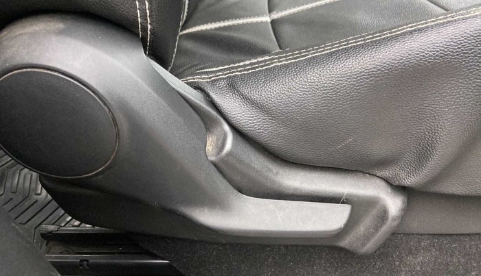 2017 Maruti IGNIS DELTA 1.2, Petrol, Manual, 57,240 km, Driver Side Adjustment Panel