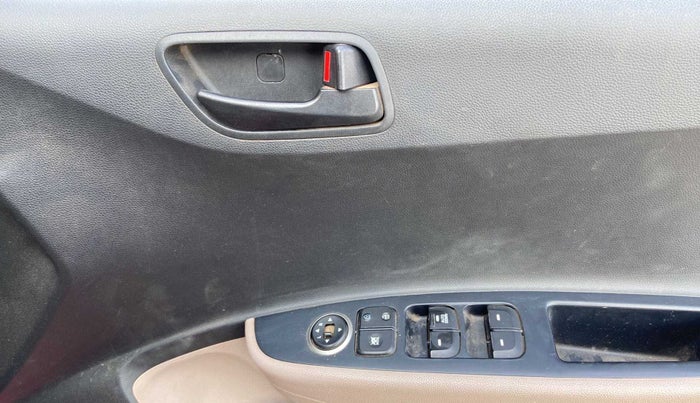 2018 Hyundai Xcent S 1.2, Petrol, Manual, 85,604 km, Driver Side Door Panels Control