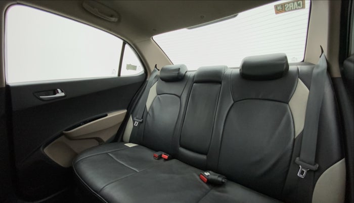 2014 Hyundai Xcent SX 1.2 (O), Petrol, Manual, 46,449 km, Right Side Rear Door Cabin